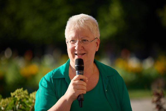 Maria Seissl, Direktorin der Bibliothek der Universität Wien bei ihrer Festrede.