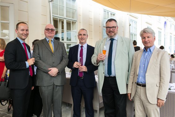 Gruppenfoto Roland Rehberger (Ex Libris), Wolfgang Hamedinger (OBVSG), Ofer Mosseri (Ex Libris), Peter Wanka und Peter Seitz (BMWFW)